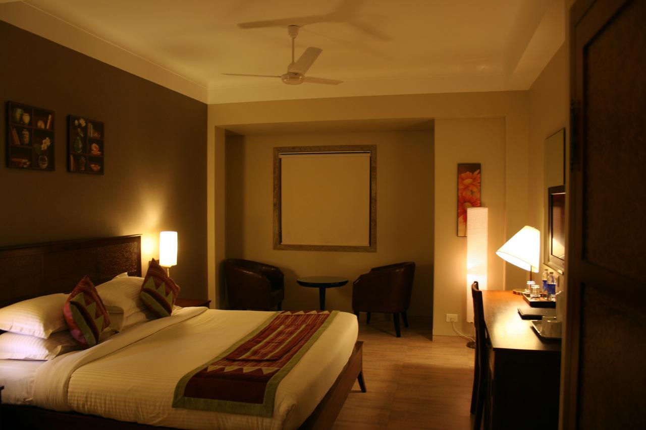 Juhu Residency Boutique Hotel Mumbai Exterior photo