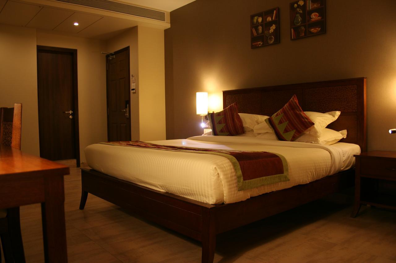 Juhu Residency Boutique Hotel Mumbai Exterior photo