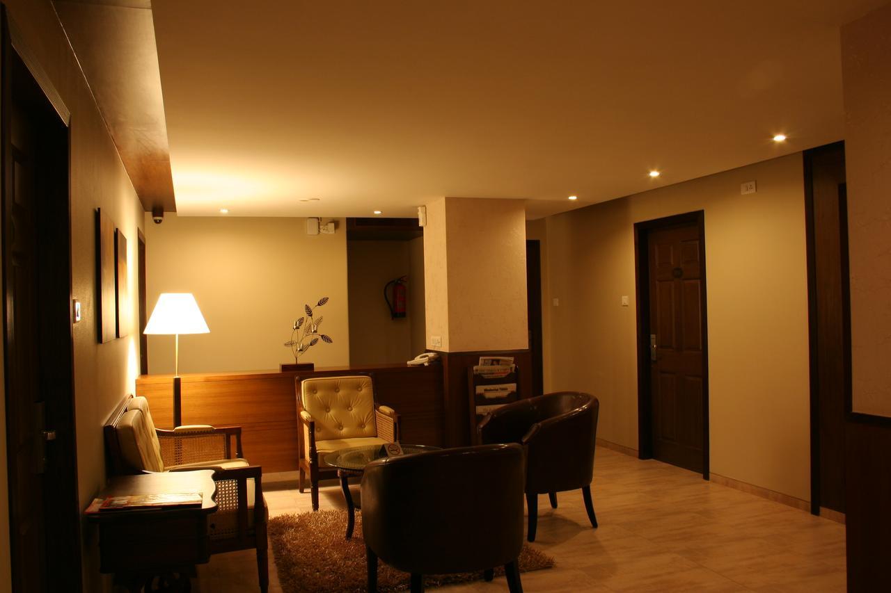 Juhu Residency Boutique Hotel Mumbai Exterior photo