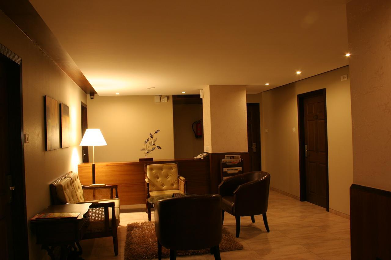 Juhu Residency Boutique Hotel Mumbai Exterior photo