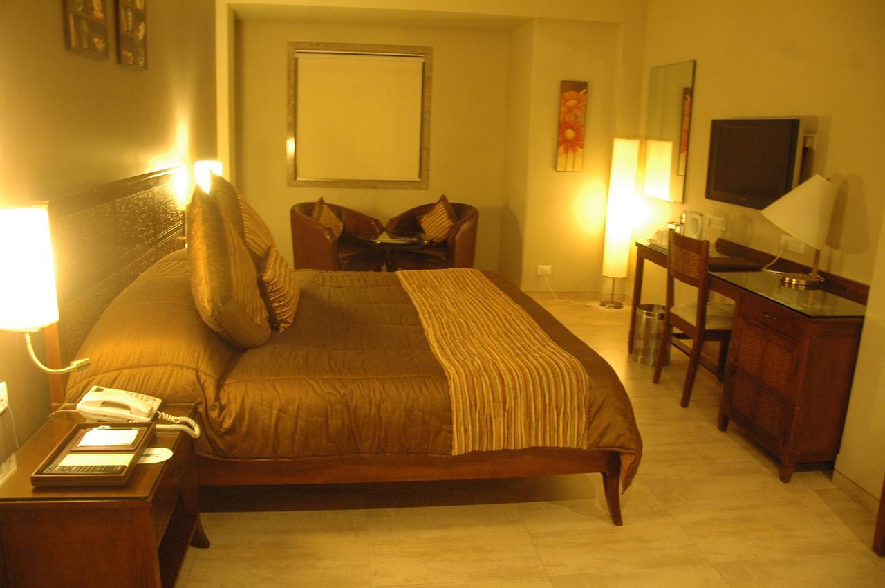 Juhu Residency Boutique Hotel Mumbai Exterior photo