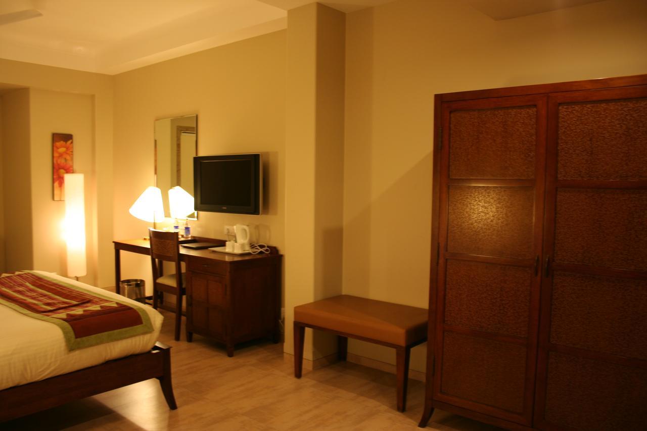 Juhu Residency Boutique Hotel Mumbai Exterior photo